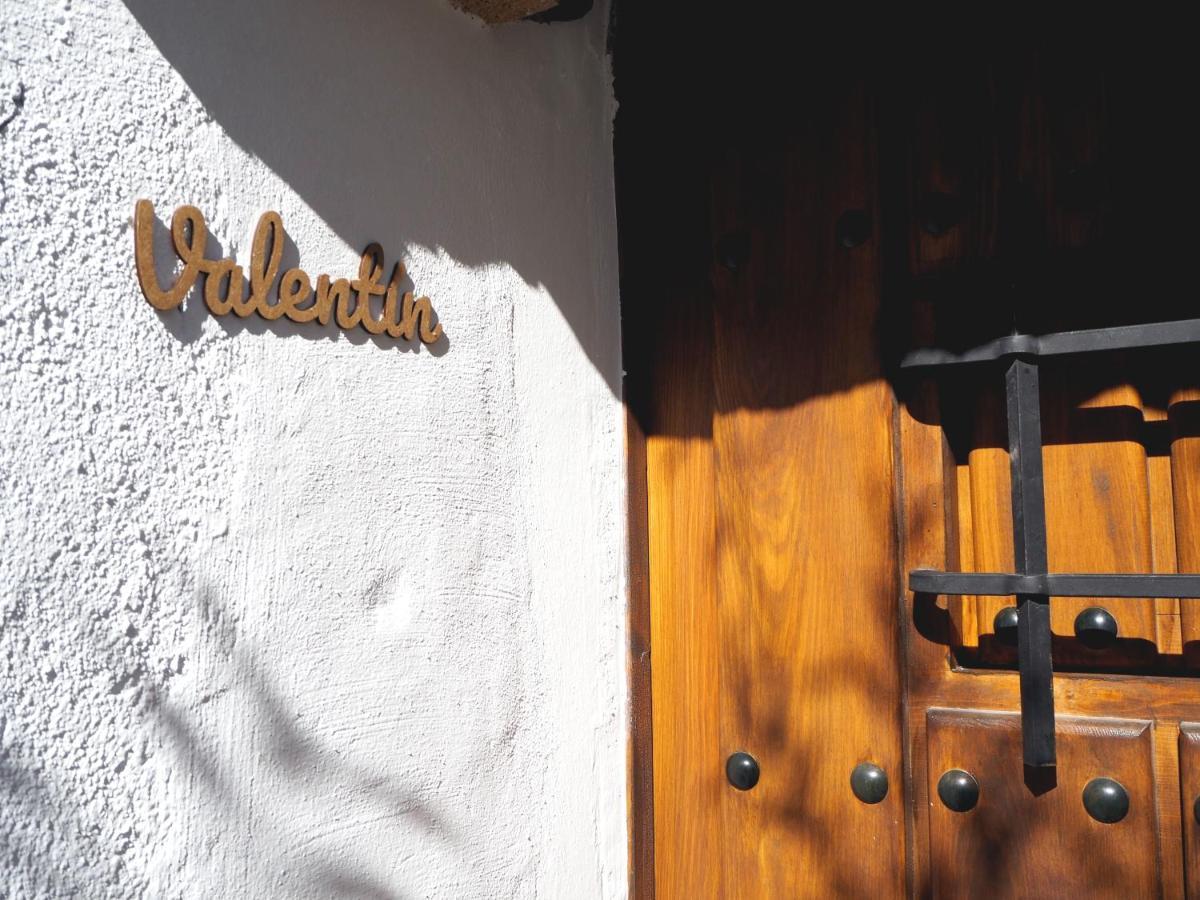 La Casa De Los Abuelos Valentin Pinilla del Valle Exterior foto